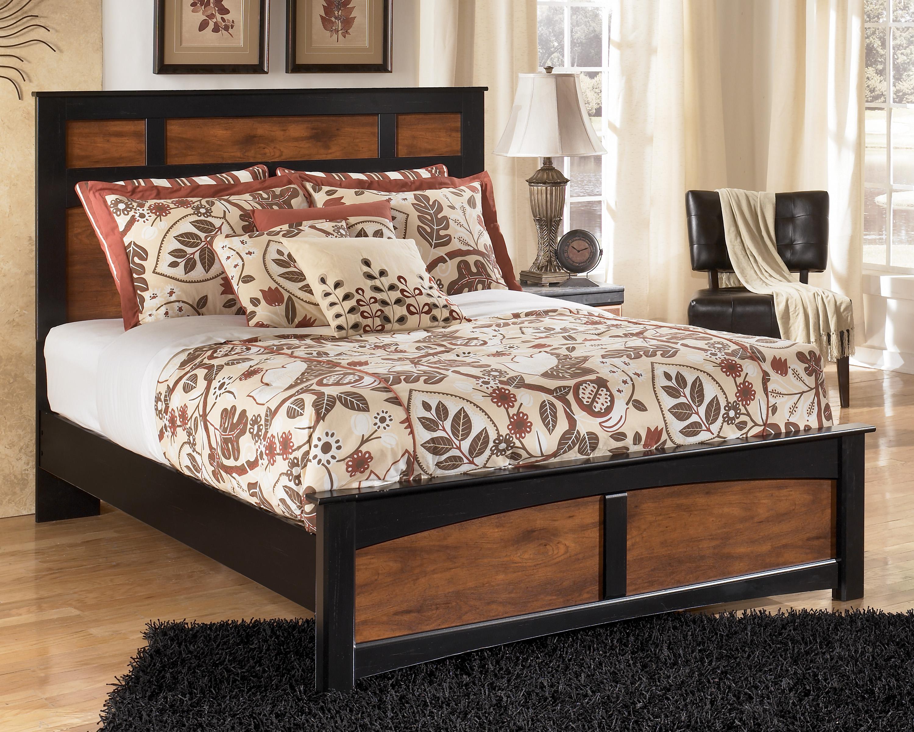 Signature Design by Ashley Aimwell TwoTone Finish Queen Panel Bed